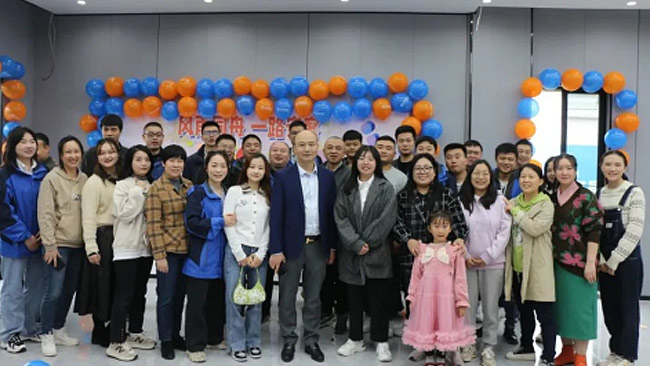 風雨同舟 一路安客