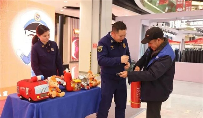 情人節(jié)的“火焰藍(lán)”：守護(hù)歲月靜好，詮釋浪漫情懷